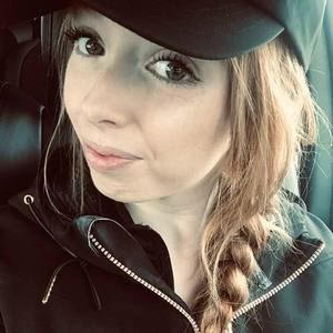 Meet your Posher, Lorraine